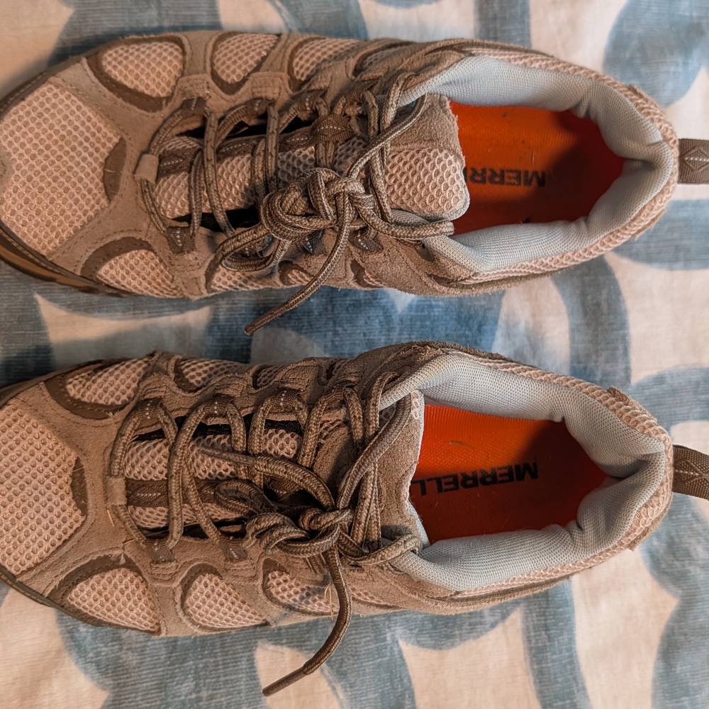 Merrell Women's Beige and Light Gray Hiking Sneakers